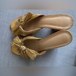 Elegant Gold Women's Sandals